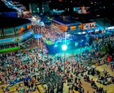 Hotéis lotados e faturamento alto: Carnaval movimentou a economia do Paraná