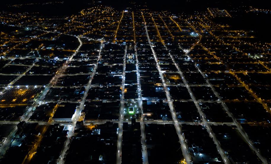 Vista aérea noturna da Cidade de Campo Largo
