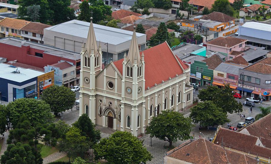 Igreja Matriz da Paróquia de Nossa Senhora da Piedade de Campo Largo