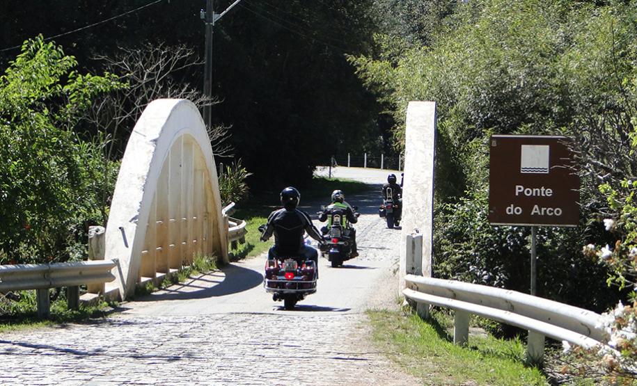 Ponte do Arco - Estrada da Graciosa