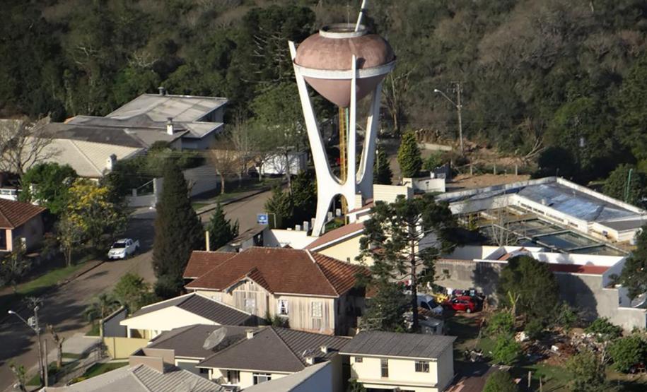 Caixa d'água em forma de Cuia