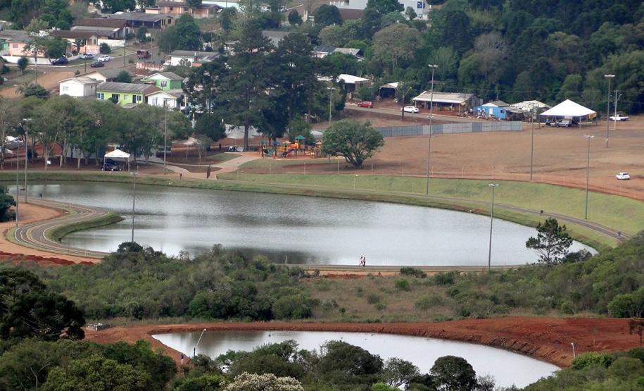 Centro de Eventos e Parque do Lago