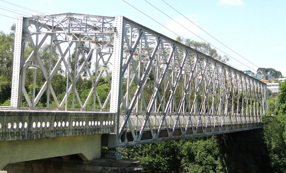 Ponte Metálica Doutor Diniz Assis Hening
