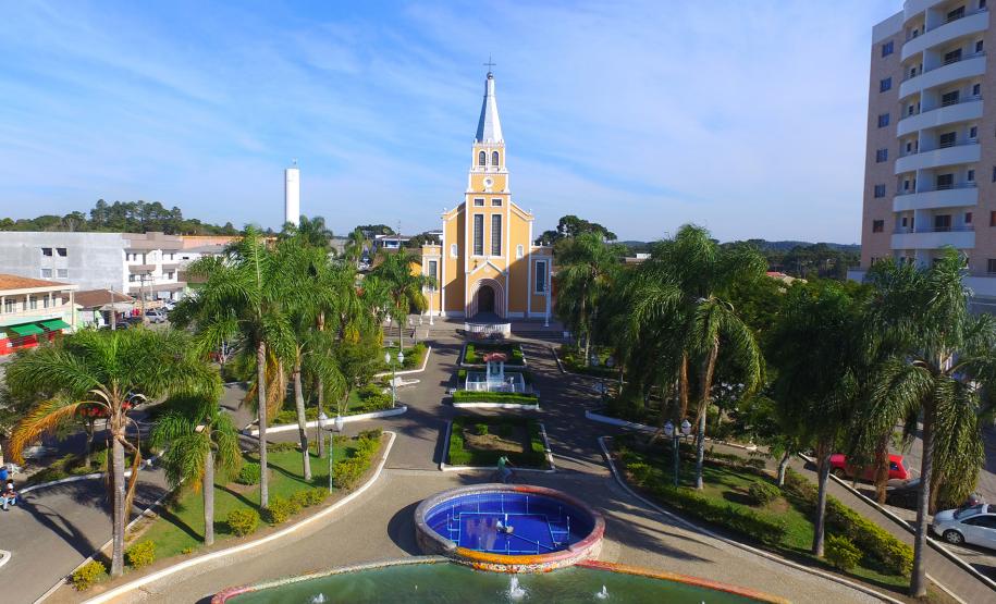 Praça Bom Jesus e Igreja Matriz