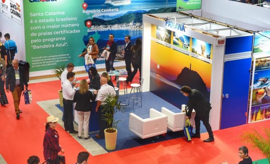 Paraná marca presença em tradicional feira de turismo do Mercosul
