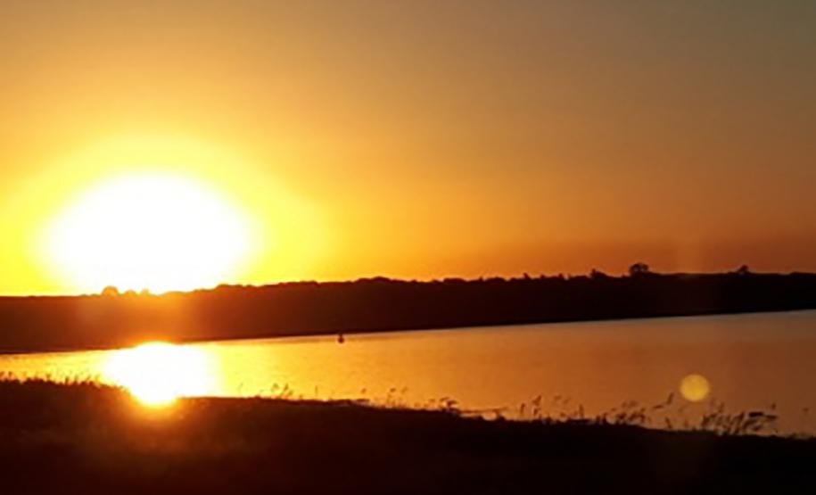 Pôr do Sol no Terminal Turístico