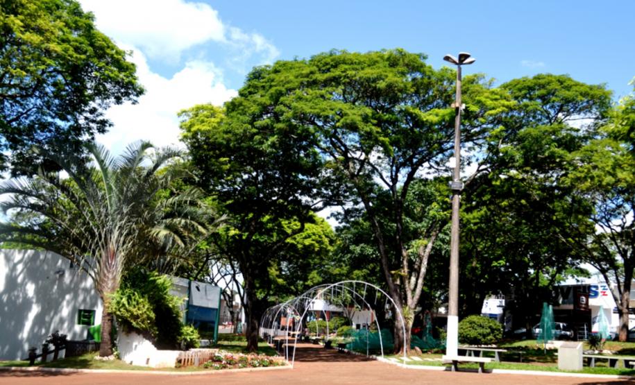 Praça Alberto Romero