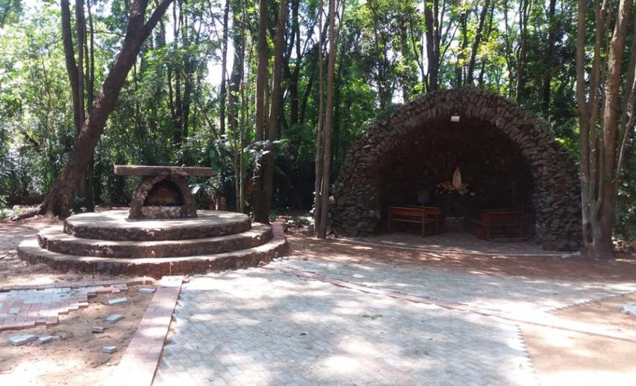 Gruta Nossa Senhora da Rosa Mística