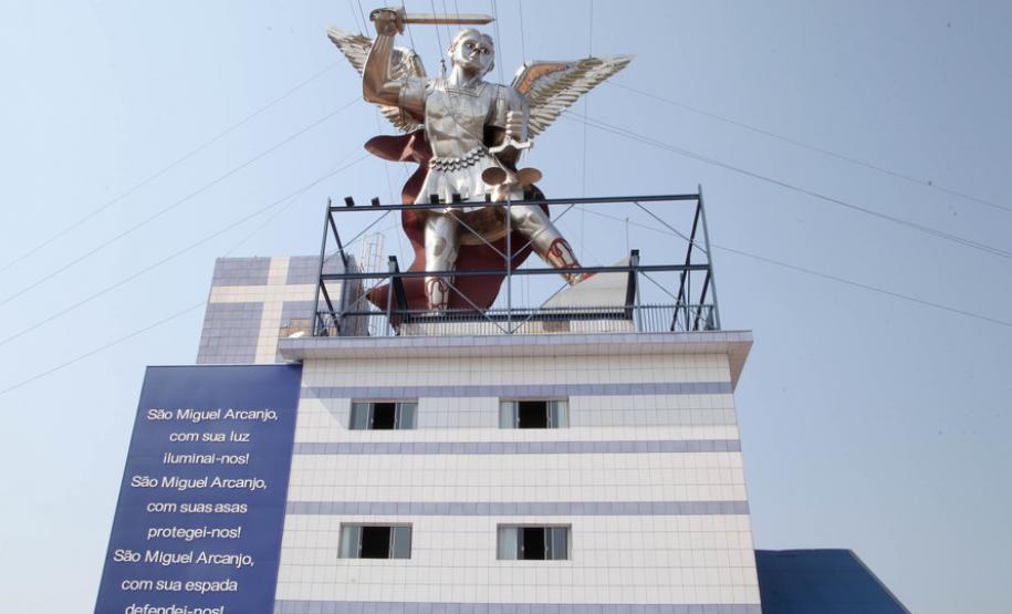 Turismo religioso impulsiona empreendimento hoteleiro em Bandeirantes