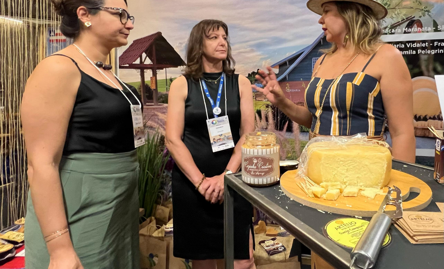 Paraná apresenta cultura, gastronomia e natureza do estado no Salão Nacional do Turismo