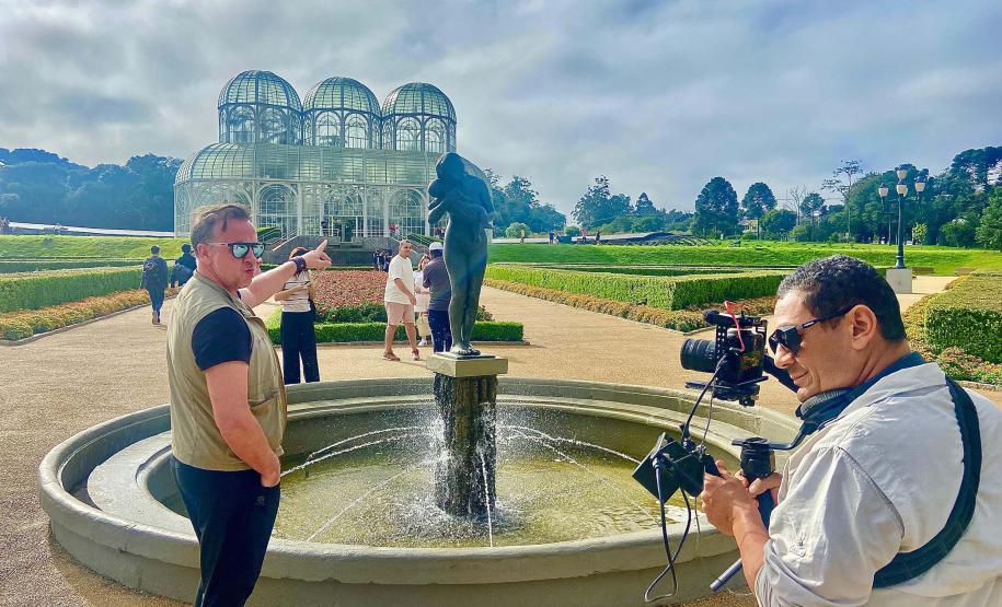 Paraná vira cenário de série espanhola que divulga cenários paradisíacos