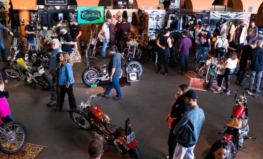 Agenda turística de maio tem Expoingá, blues em Antonina e festas do pinhão e cachaça