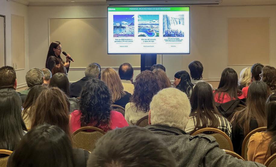 Notícia - Atrativos paranaenses são apresentados a mais de 100 agentes de viagem argentinos
