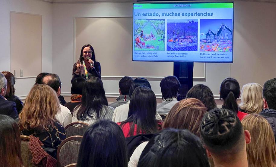 Notícia - Atrativos paranaenses são apresentados a mais de 100 agentes de viagem argentinos