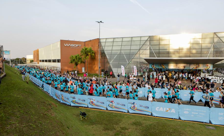 Disney Magic Run reuniu cerca de seis mil pessoas para corrida e caminhada em Curitiba