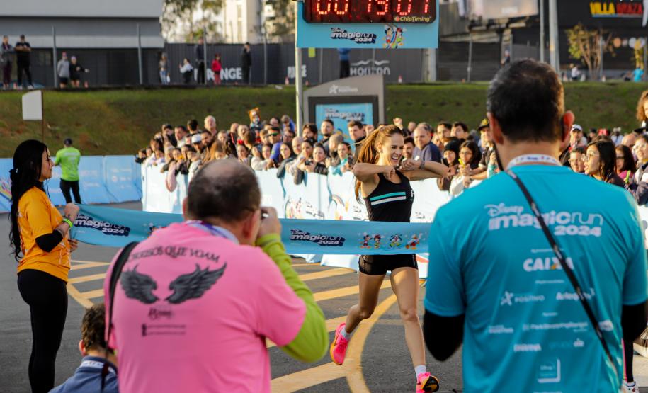 Disney Magic Run reuniu cerca de seis mil pessoas para corrida e caminhada em Curitiba