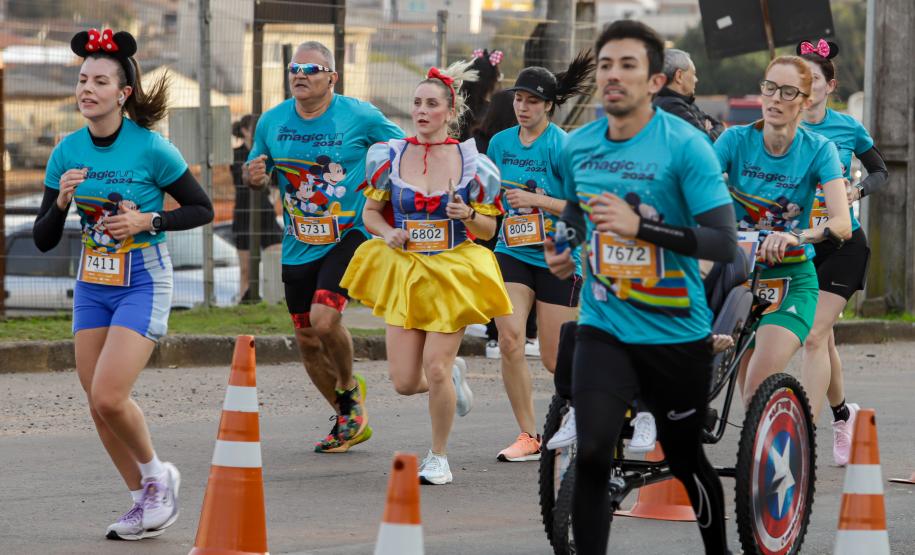 Disney Magic Run reuniu cerca de seis mil pessoas para corrida e caminhada em Curitiba