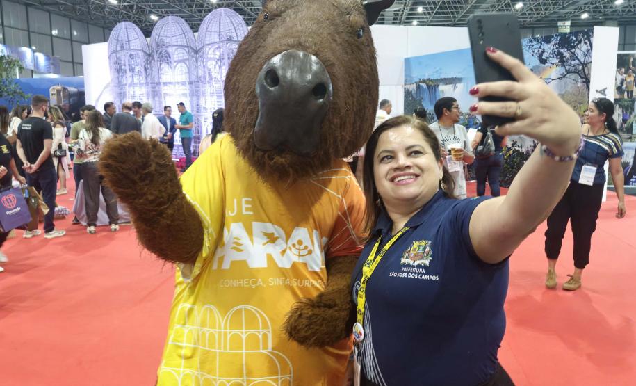 Paraná levou ao Salão Nacional do Turismo experiências com lavanda e mergulho virtual