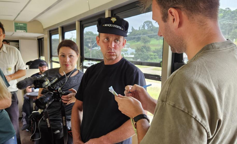 O trajeto sobre trilhos ligando Curitiba e Morretes, em meio à Mata Atlântica, foi destaque no reality show Race Across the World. O programa acompanha quatro duplas que viajam pelo mundo e podem escolher suas rotas para chegar a um destino em comum, sendo proibido o uso celular e serviços aéreos.