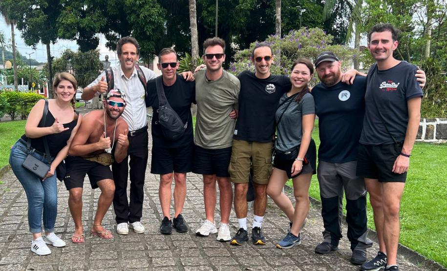 O trajeto sobre trilhos ligando Curitiba e Morretes, em meio à Mata Atlântica, foi destaque no reality show Race Across the World. O programa acompanha quatro duplas que viajam pelo mundo e podem escolher suas rotas para chegar a um destino em comum, sendo proibido o uso celular e serviços aéreos.