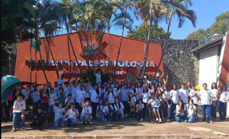 Notícia - Vale dos Dinossauros: Cruzeiro do Oeste recebe título que reforça turismo científico