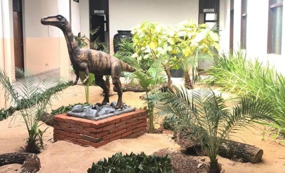 Notícia - Vale dos Dinossauros: Cruzeiro do Oeste recebe título que reforça turismo científico