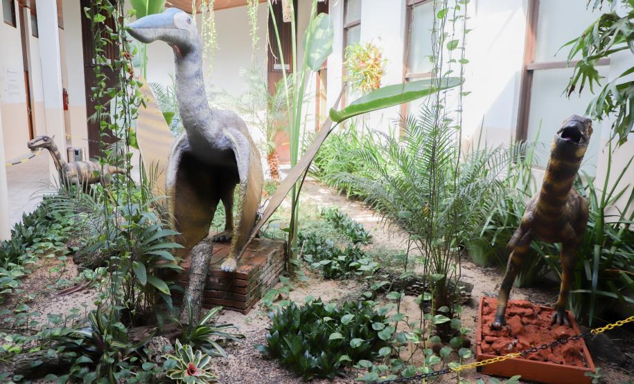 Notícia - Vale dos Dinossauros: Cruzeiro do Oeste recebe título que reforça turismo científico