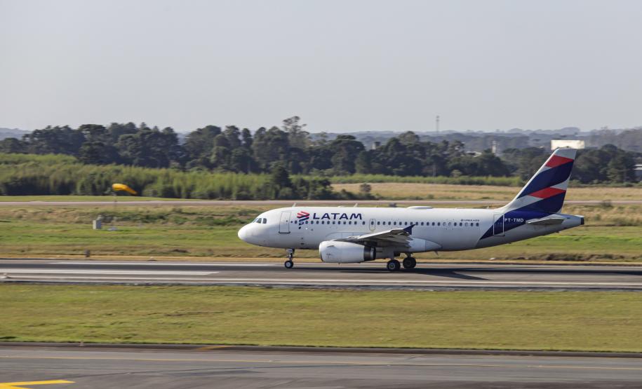 Notícia - Aeroporto Afonso Pena recebe na segunda-feira o primeiro voo direto de Lima, no Peru