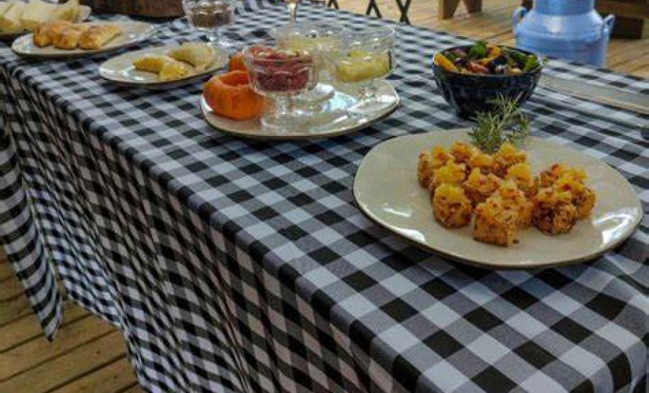 Notícia - Com apoio do Estado, circuito gastronômico movimenta o turismo nos Campos Gerais