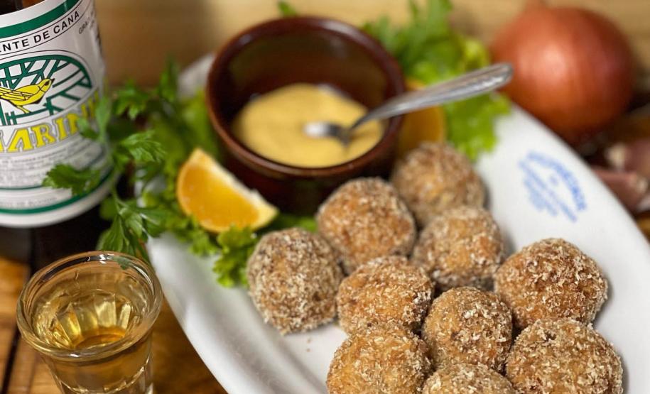 Notícia - Com apoio do Estado, circuito gastronômico movimenta o turismo nos Campos Gerais