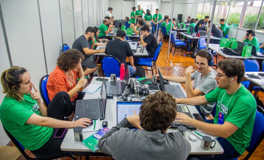 Notícia - Festas religiosas, ecoturismo e feira de inovação: veja o calendário turístico de outubro