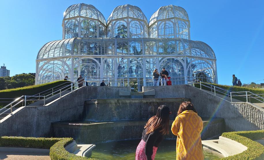 Notícia - Curitiba é única cidade brasileira na lista de melhores destinos mundiais para visitar em 2025