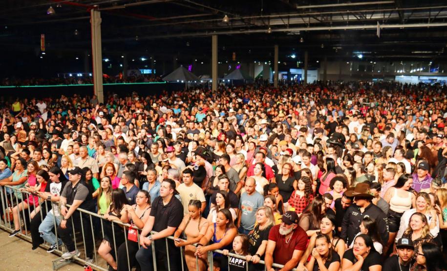 Notícia - Festas religiosas, ecoturismo e feira de inovação: veja o calendário turístico de outubro