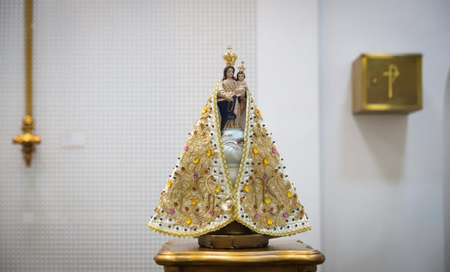 Notícia - Imagem peregrina de Nossa Senhora do Rocio visita Palácio Iguaçu e dá início às comemorações da padroeira do Paraná