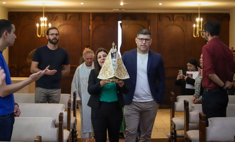 Notícia - Imagem peregrina de Nossa Senhora do Rocio visita Palácio Iguaçu e dá início às comemorações da padroeira do Paraná