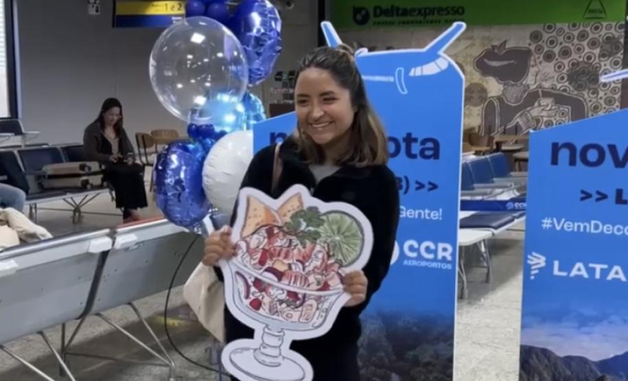 Notícia - Do Peru pra Curitiba: primeiro voo direto de Lima desembarca com 157 passageiros