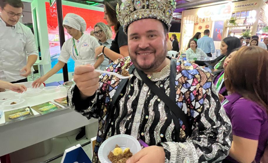 Notícia - Com recorde de participantes em estande, Paraná atrai turistas e negócios em feira no Paraguai