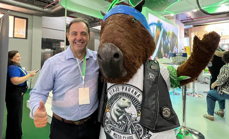 Notícia - Com recorde de participantes em estande, Paraná atrai turistas e negócios em feira no Paraguai