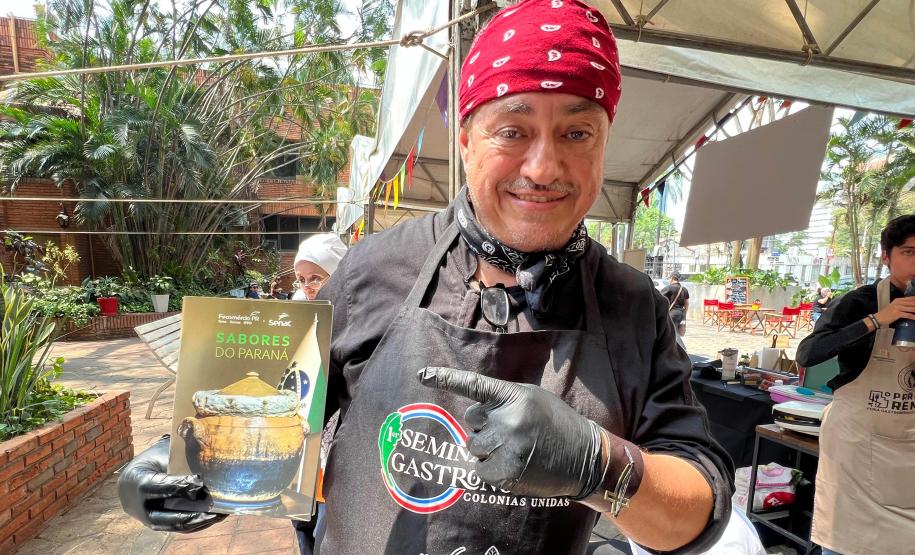 Notícia - Com recorde de participantes em estande, Paraná atrai turistas e negócios em feira no Paraguai