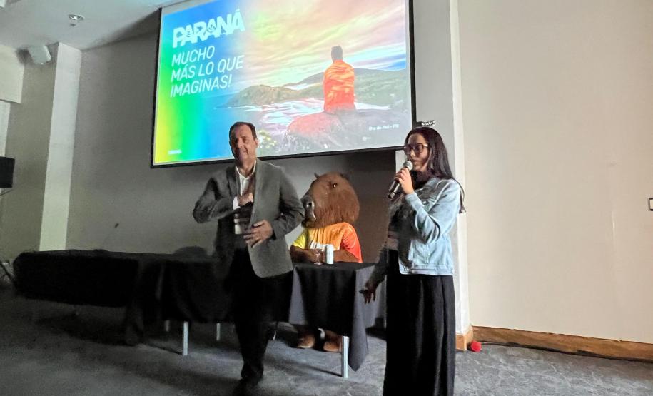 Notícia - Negócios e barreado: Paraná apresenta atrativos turísticos em feira na Argentina