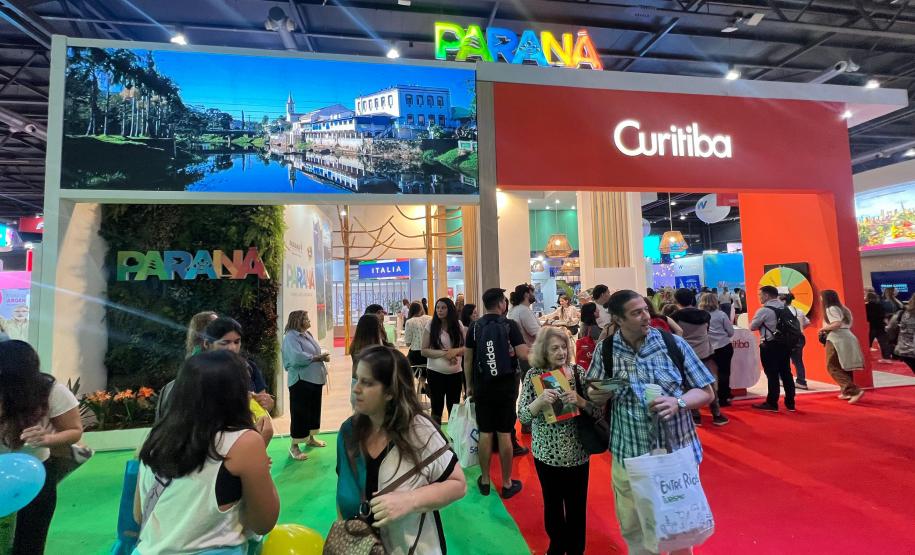 Notícia - Negócios e barreado: Paraná apresenta atrativos turísticos em feira na Argentina