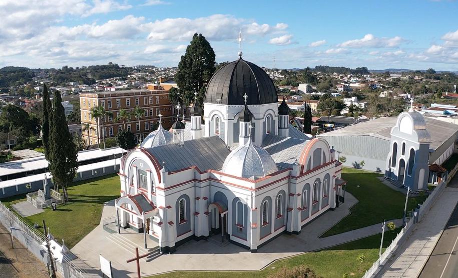 Nossa Senhora do Rocio e festas religiosas movimentam o turismo paranaense neste mês