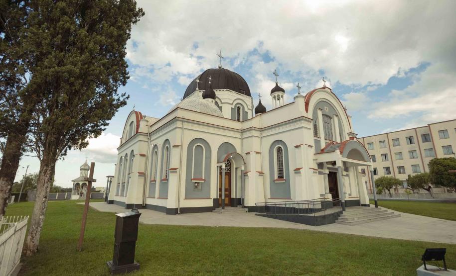 Nossa Senhora do Rocio e festas religiosas movimentam o turismo paranaense neste mês