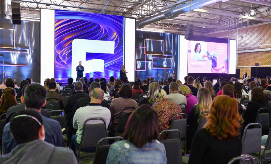 Notícia - Paraná leva expositores, atrativos e experiências à feira de turismo em Gramado