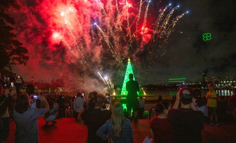 Notícia - Calendário de novembro tem shows natalinos, festas religiosas e frango na telha