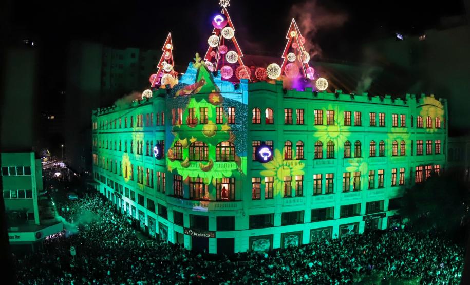 Notícia - Calendário de novembro tem shows natalinos, festas religiosas e frango na telha