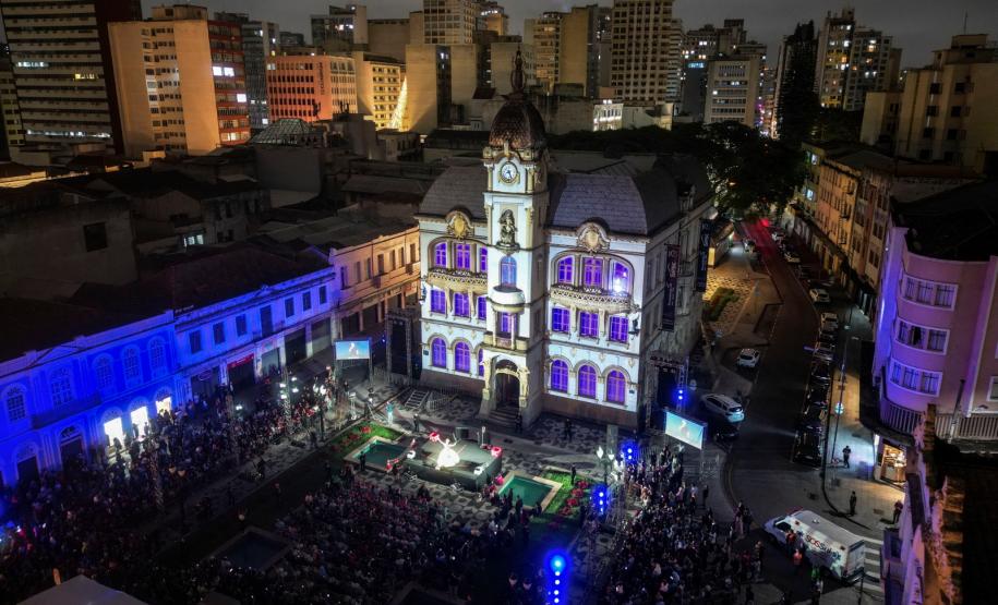 Notícia - Calendário de novembro tem shows natalinos, festas religiosas e frango na telha