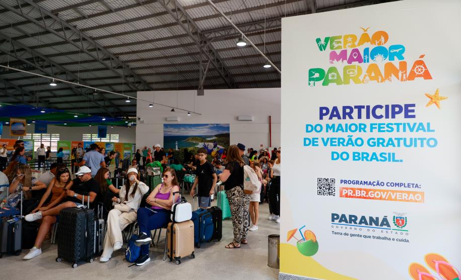 Notícia - Com expectativa de atrair 15 mil turistas, Paranaguá inicia temporada 24/25 de cruzeiros