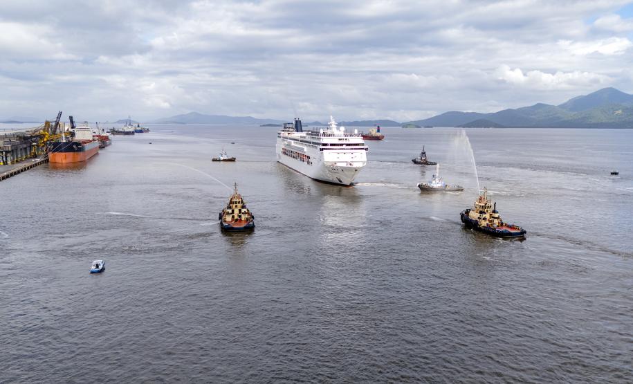 Notícia - Com expectativa de atrair 15 mil turistas, Paranaguá inicia temporada 24/25 de cruzeiros