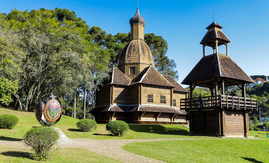 Turismo no Paraná cresce quase o triplo da média nacional entre janeiro e outubro